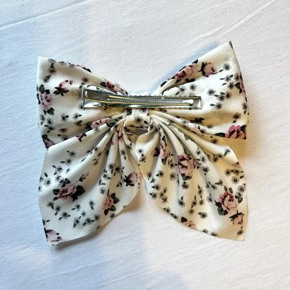3/$15 Clip in Fabric Bow